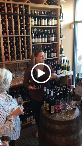 Wine Store «Yiannis Wine Shop», reviews and photos, 401 N Great Neck Rd #123, Virginia Beach, VA 23454, USA