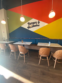 Atmosphère du Restaurant de hamburgers Les Burgers De Papa à Mérignac - n°4