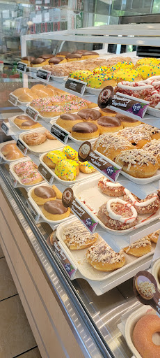 Donut Shop «Krispy Kreme», reviews and photos, 12648 Jefferson Ave, Newport News, VA 23602, USA