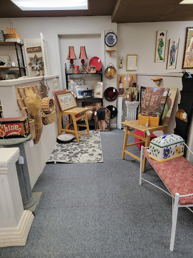 Used Furniture Store «Consign Design Interior», reviews and photos, 5556 Atlanta Hwy, Flowery Branch, GA 30542, USA