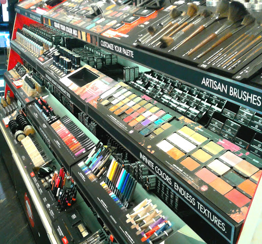Cosmetics Store «SEPHORA», reviews and photos, 2077 Tyler St & Riverside Freeway, Riverside, CA 92503, USA