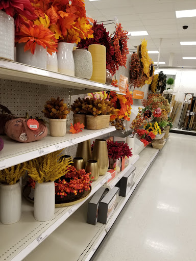 Department Store «Target», reviews and photos, 100 Upland Square Dr, Pottstown, PA 19464, USA