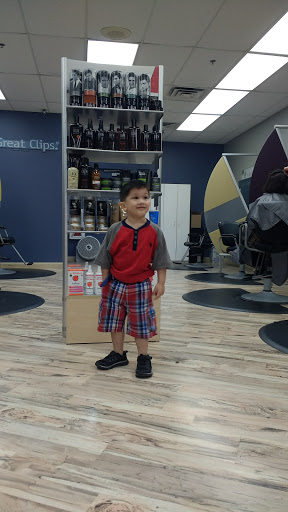 Hair Salon «Great Clips», reviews and photos, 1912 N Dixie Hwy, Elizabethtown, KY 42701, USA