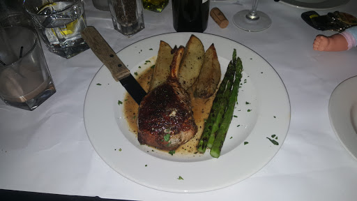 Italian Restaurant «Vincitori», reviews and photos, 14 N Cass Ave, Westmont, IL 60559, USA