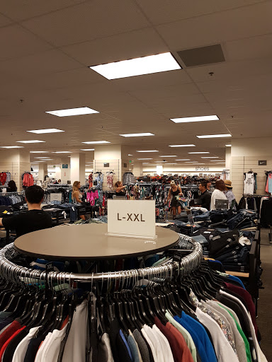 Department Store «Nordstrom Rack Beverly Connection», reviews and photos, 100 N La Cienega Blvd, Los Angeles, CA 90048, USA