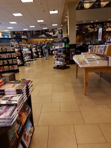 Book Store «Barnes & Noble», reviews and photos, 3 S Tunnel Rd, Asheville, NC 28805, USA