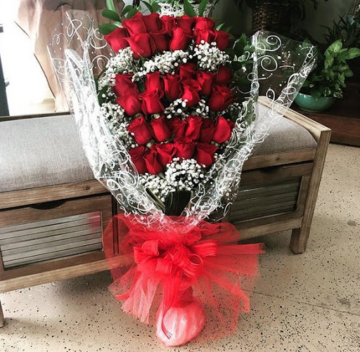 Florist «J & J Flowers and Gifts Shop», reviews and photos, 8366 Pines Blvd, Pembroke Pines, FL 33024, USA