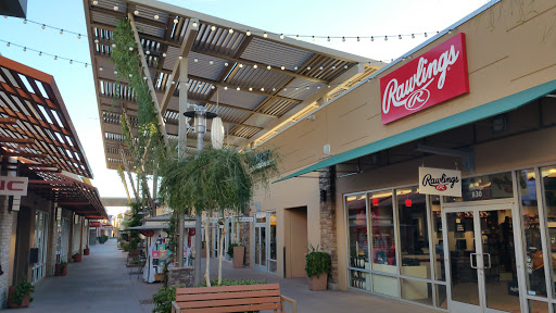 Shopping Mall «Phoenix Premium Outlets», reviews and photos, 4976 Premium Outlets Way, Chandler, AZ 85226, USA