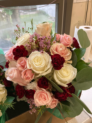 C & J Florist, 400 NJ-73, Berlin, NJ 08009, USA, 