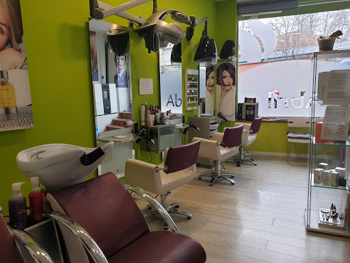 Información y opiniones sobre Abril Peluquería y Estética de Segovia