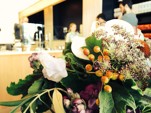 Coffee Shop «Intelligentsia Coffee Wicker Park Coffeebar», reviews and photos, 1609 W Division St, Chicago, IL 60622, USA