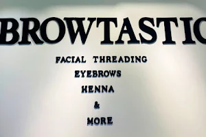 Browtastic Threading & Henna image
