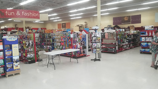 Pet Supply Store «Petco Animal Supplies», reviews and photos, 4175 Dowlen Rd, Beaumont, TX 77706, USA