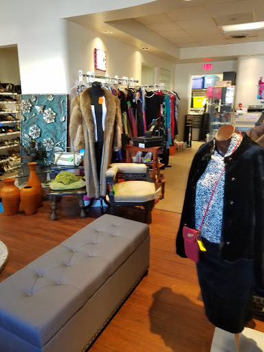 Consignment Shop «Brand Used Thrift And Consignment Shop», reviews and photos, 157 Dolson Ave, Middletown, NY 10940, USA