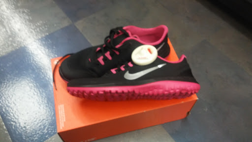 Sporting Goods Store «Big 5 Sporting Goods», reviews and photos, 7351 W Lake Mead Blvd, Las Vegas, NV 89128, USA