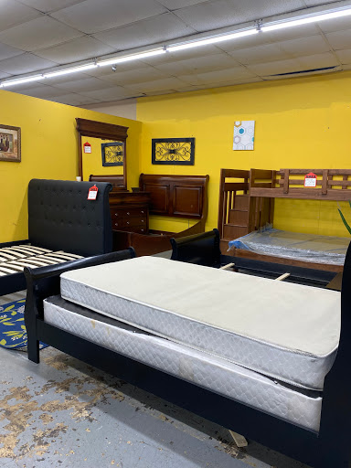 Thrift Store «Uniquely Odd Thrift Shop», reviews and photos, 14 Commercial Plaza, Elkton, MD 21921, USA