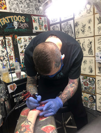 Tattoo Shop «New Life Tattoos», reviews and photos, 404 E Green St, Champaign, IL 61820, USA