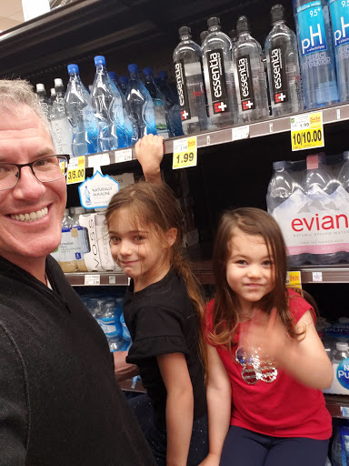 Shopping Mall «Westcliff Plaza», reviews and photos, 1000-1150 Irvine Ave, Newport Beach, CA 92660, USA