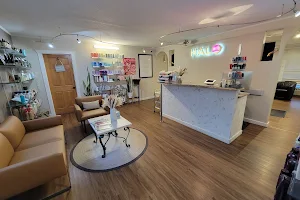 Halo Salon image