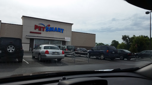 PetSmart, 122 Dunes Plaza, Michigan City, IN 46360, USA, 