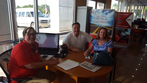 Car Dealer «Serra Toyota of Decatur», reviews and photos, 309 Beltline Pl SW, Decatur, AL 35603, USA