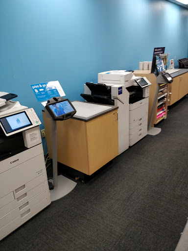 Print Shop «FedEx Office Print & Ship Center», reviews and photos, 3710 Forbes Ave, Pittsburgh, PA 15213, USA