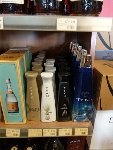 Liquor Store «Portofino Wine Bank», reviews and photos, 500 S. Pointe Dr #110, Miami Beach, FL 33139, USA