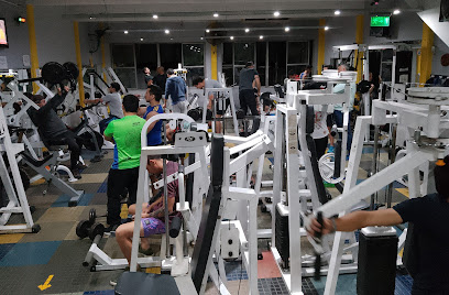 Body Builders Gym - 3 de Febrero 23, B1642 San Isidro, Provincia de Buenos Aires, Argentina