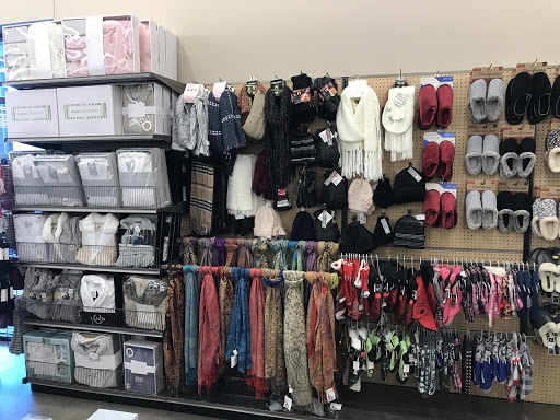 Home Goods Store «Tuesday Morning», reviews and photos, 1725 N Dysart Rd, Avondale, AZ 85392, USA