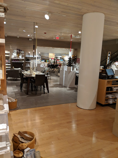 Furniture Store «Crate and Barrel», reviews and photos, 4589 La Jolla Village Dr, San Diego, CA 92122, USA