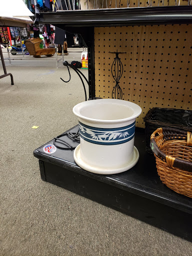 Thrift Store «The Salvation Army Family Store & Donation Center», reviews and photos