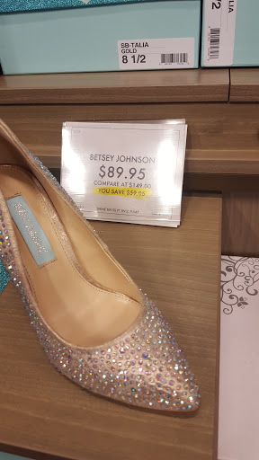 Shoe Store «DSW Designer Shoe Warehouse», reviews and photos, 5131 Peachtree Pkwy, Norcross, GA 30092, USA