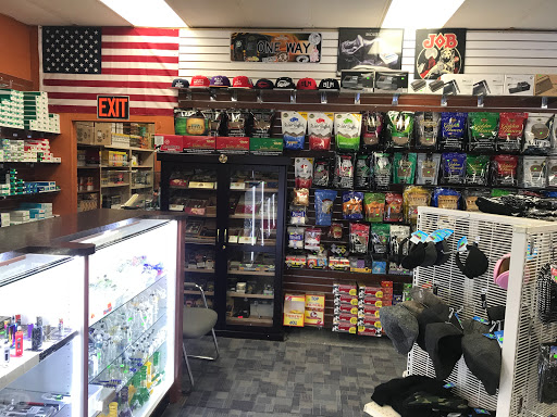 Tobacco Shop «Maryland Tobacco», reviews and photos, 1375 Maryland Ave E, St Paul, MN 55106, USA