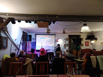 Atmosphère du O'tilleul Bar à Bières, Frites Et Saucissons restaurant à Bussière-Dunoise - n°18