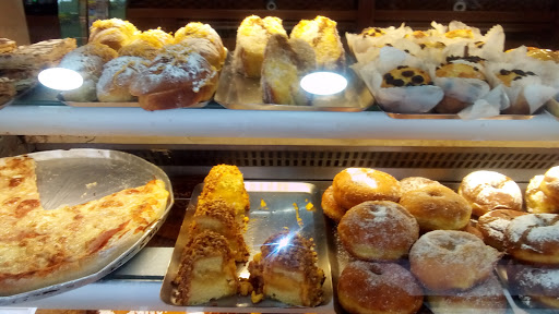 Pastelaria Rocha no Avelar, Leiria