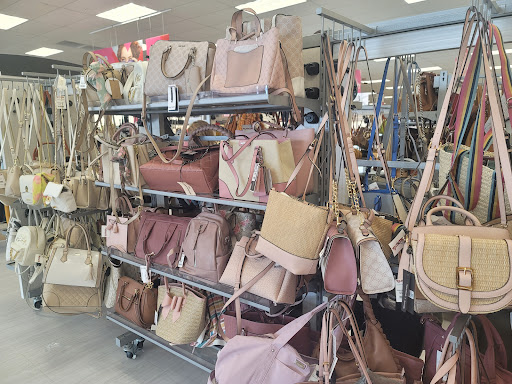 Department Store «HomeGoods», reviews and photos, 344 W Army Trail Rd, Bloomingdale, IL 60108, USA