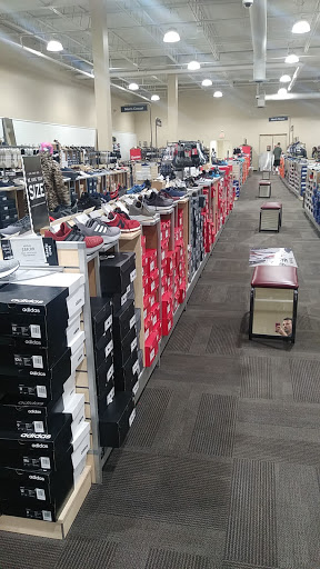 Shoe Store «DSW Designer Shoe Warehouse», reviews and photos, 5518 Leesburg Pike, Falls Church, VA 22041, USA