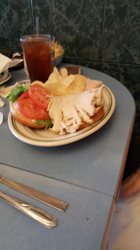 Shopping Mall «Beards Hill Plaza Shopping Center», reviews and photos, 949 Beards Hill Rd, Aberdeen, MD 21001, USA