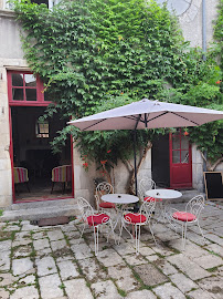Atmosphère du Restaurant Le Patio de La Roche à La Rochefoucauld-en-Angoumois - n°5
