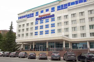 Отель Нефтяник image