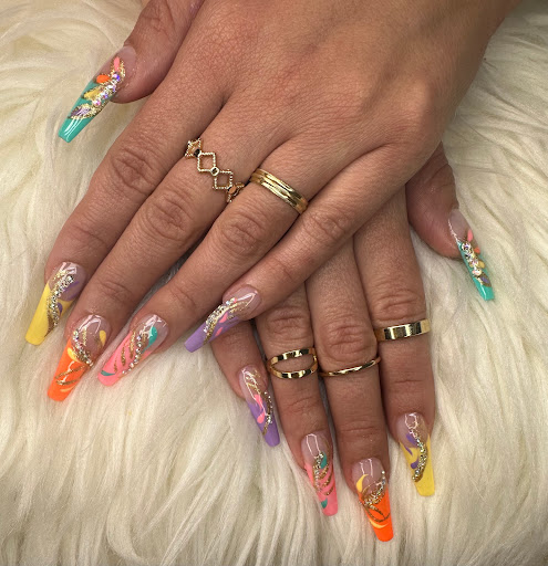 Nail courses in Miami