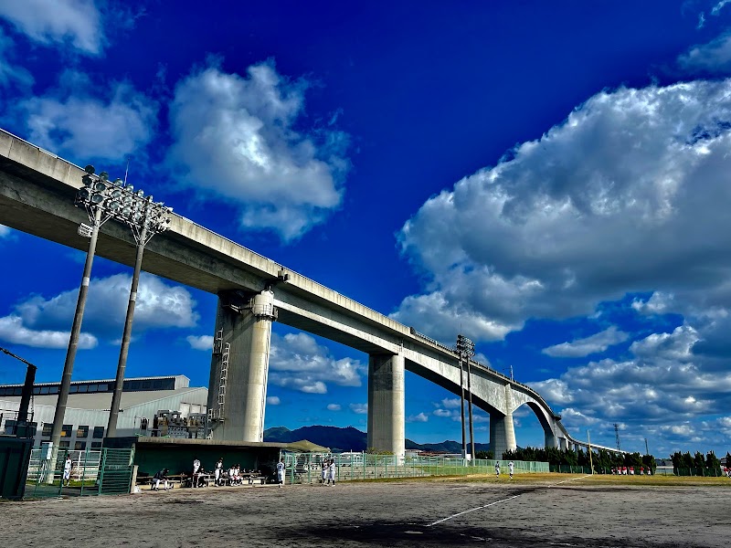 八束総合運動場