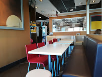 Atmosphère du Restauration rapide McDonald's à Saint-Priest - n°19
