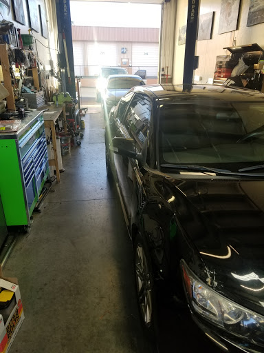 Used Car Dealer «Full Throttle Auto Sales», reviews and photos, 11105 Steele St S Ste 106, Tacoma, WA 98444, USA