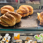 Photo n°2 de l'avis de Zbigniew.i fait le 21/04/2024 à 14:45 sur le  Caffetteria del Corso à Palermo