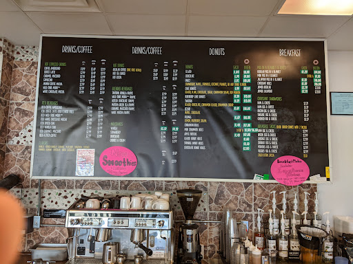 Donut Shop «Southern Maid Donuts», reviews and photos, 937 W Davis St, Dallas, TX 75208, USA