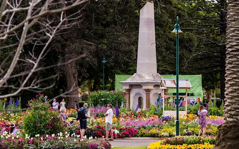 Queens Park Toowoomba image