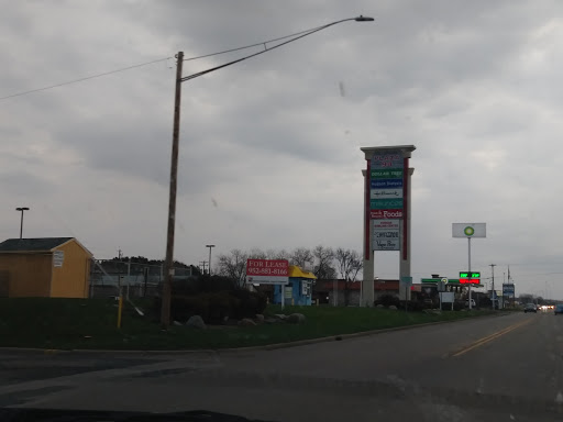 Shopping Mall «Plaza 94 Shopping Center», reviews and photos, 1801 Ward Ave, Hudson, WI 54016, USA