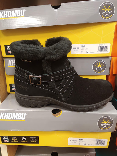 Shoe Store «Famous Footwear», reviews and photos, 32 Main Ave, Clifton, NJ 07014, USA