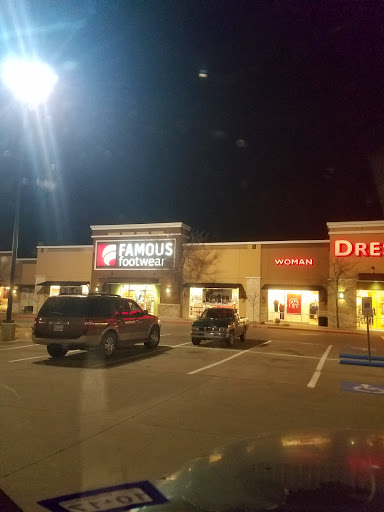 Shoe Store «Famous Footwear», reviews and photos, 1117 N Burleson Blvd, Burleson, TX 76028, USA